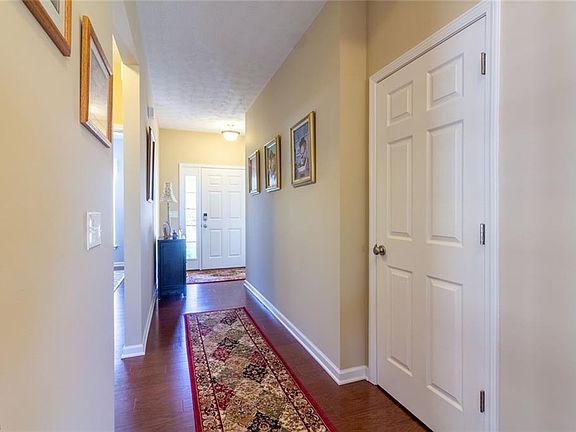 4th image of 4666 Lucinda Ct