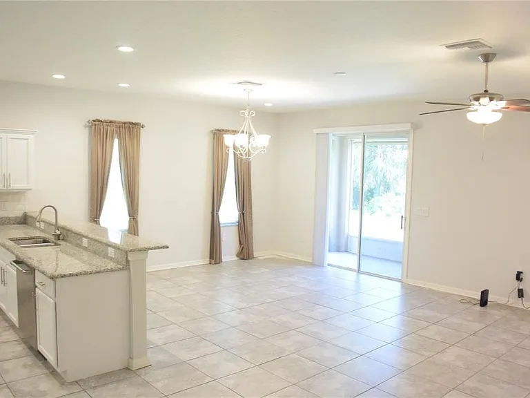 1213 Grantham Dr — Photo 8