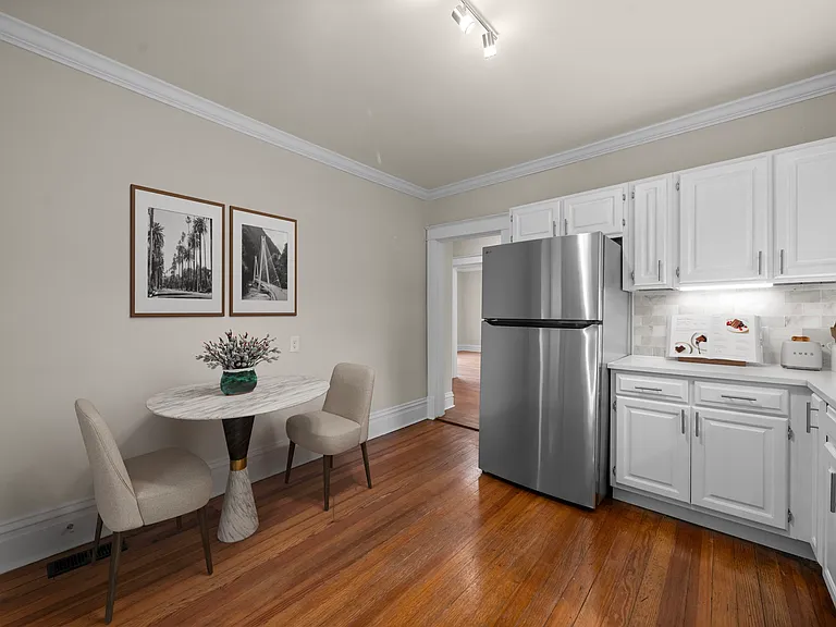 2126 Yale Ave #2126 — Photo 9