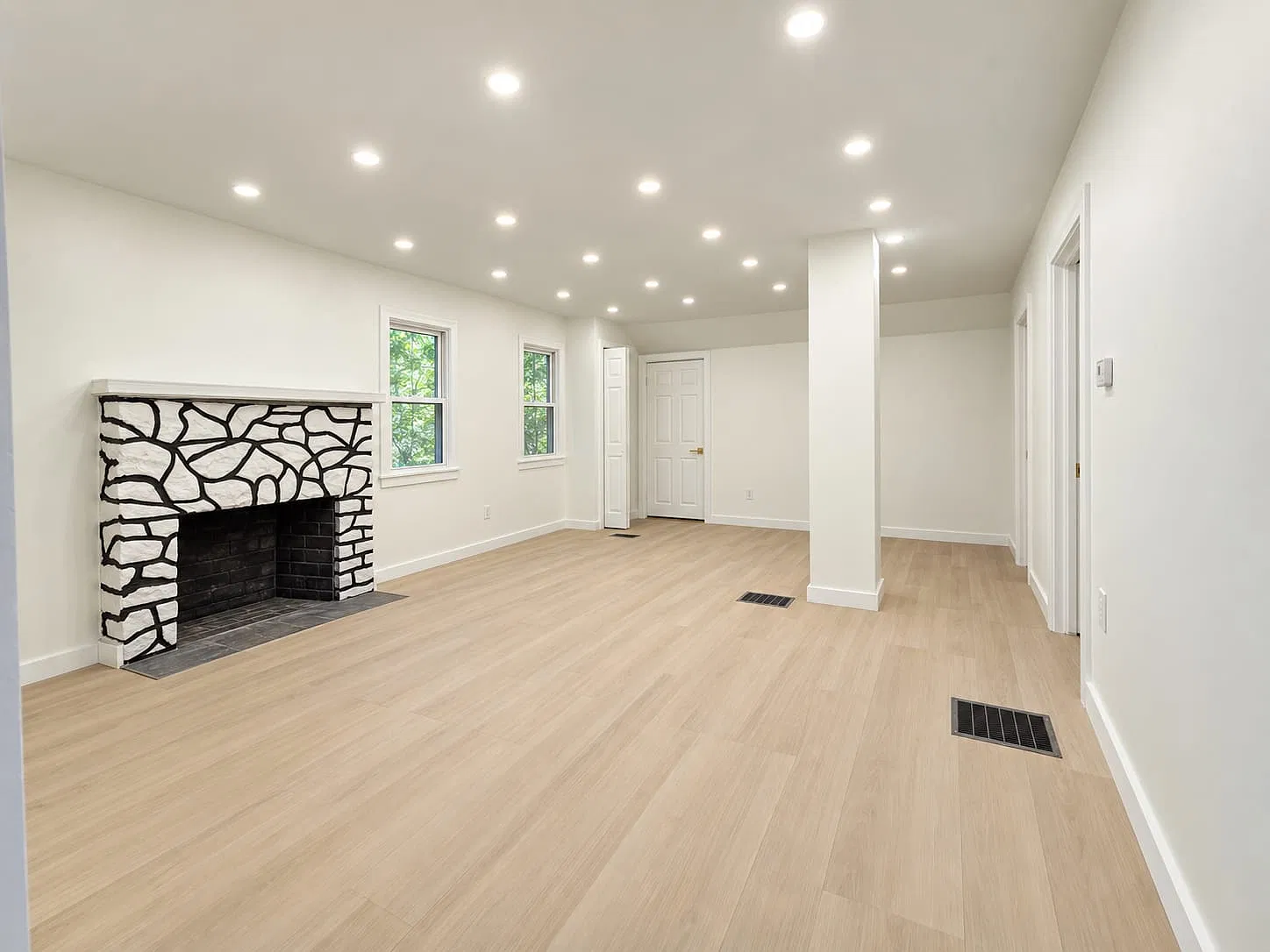 4 bed, 1208 sqft, $3,200 — Photo 4