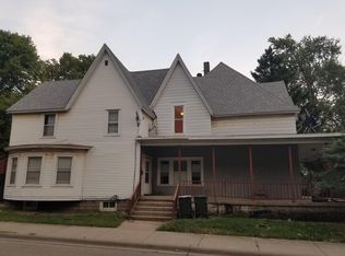 810 W 3rd St APT C, Sterling, IL 61081