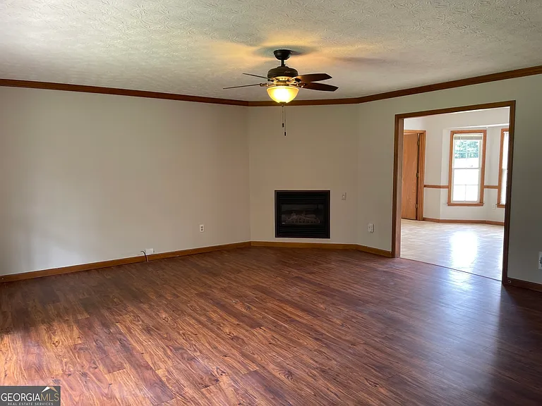 100 Kelley Way — Photo 2