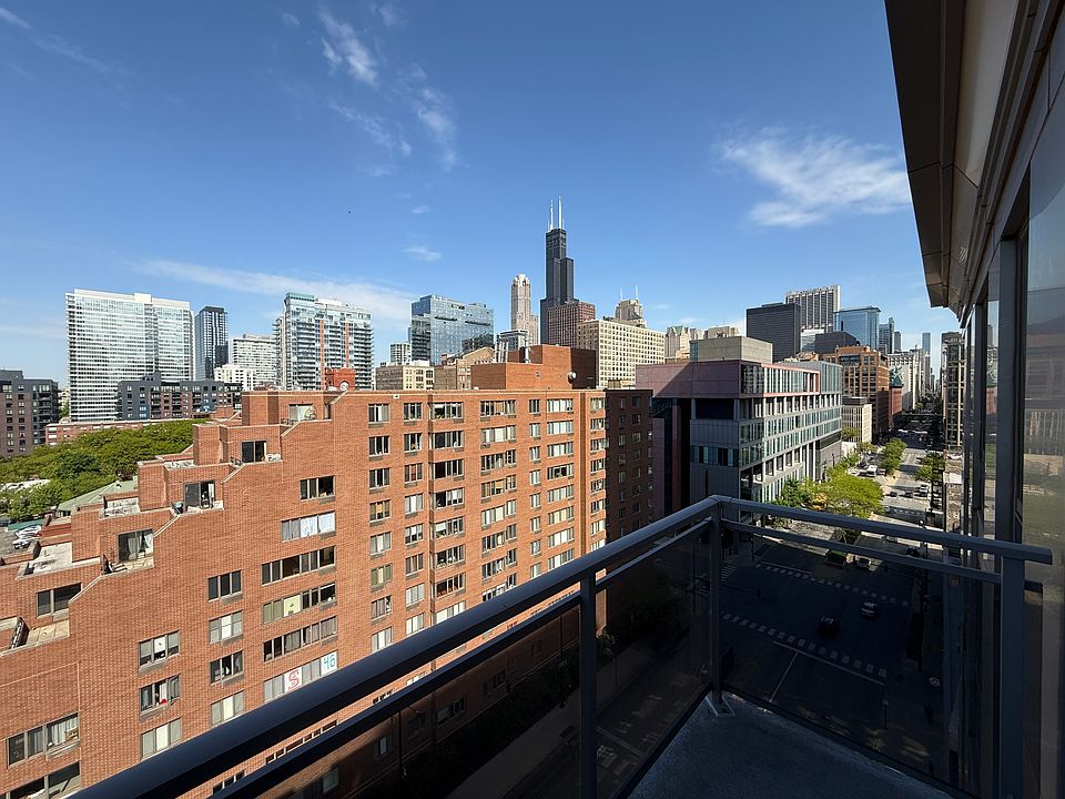 1st image of 1 E 8th St APT 1007