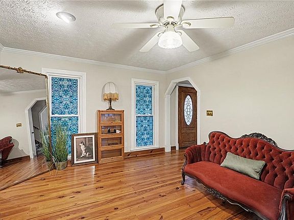 4th image of 955 Chambers Rd