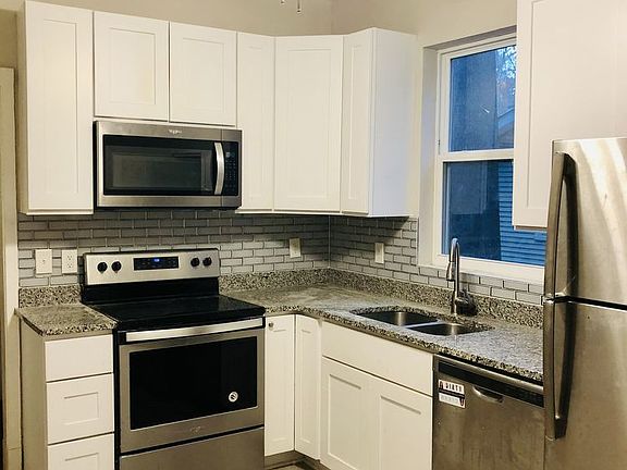 5th image of 818 W 42nd St
