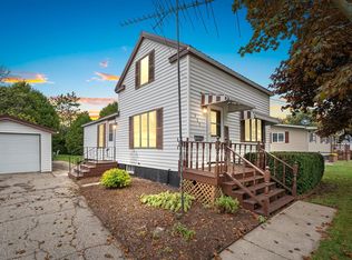 285 Division St, Algoma, WI 54201