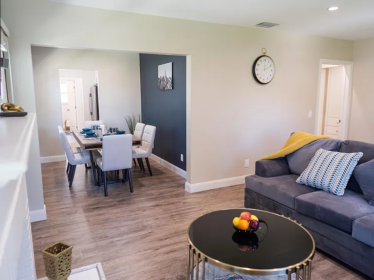6156 Morella Ave — Photo 4