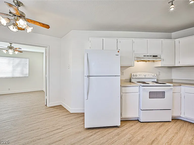 5091 Pioneer Ave #201 — Photo 2