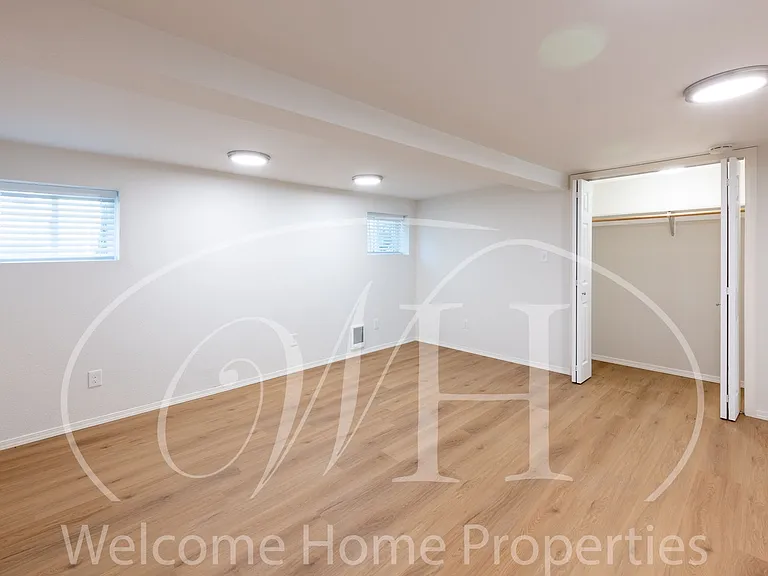 37 NW Evans Ave — Photo 13