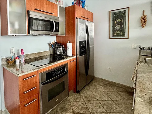 185 SW 7th St #4410 Photo 1