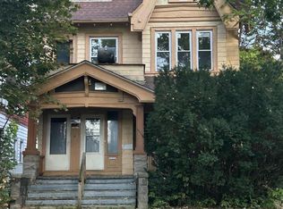 2422 N 40th St #2424, Milwaukee, WI 53210