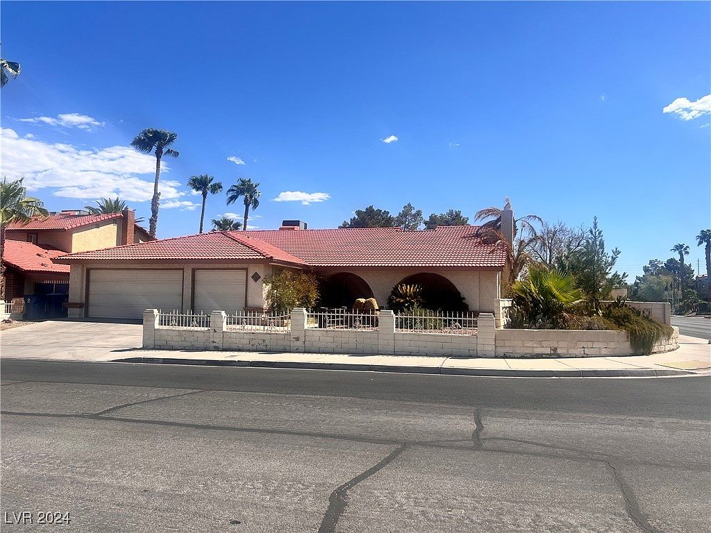 6353 Peppermill Dr, Las Vegas, NV 89146 | Zillow