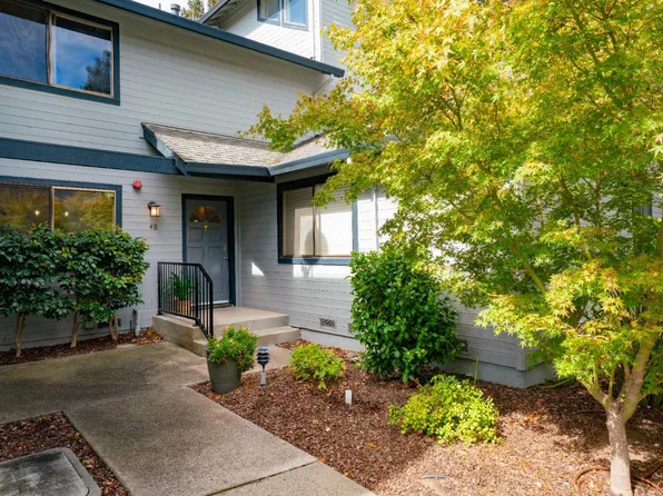 48 Village Parkway, Napa, CA 94558