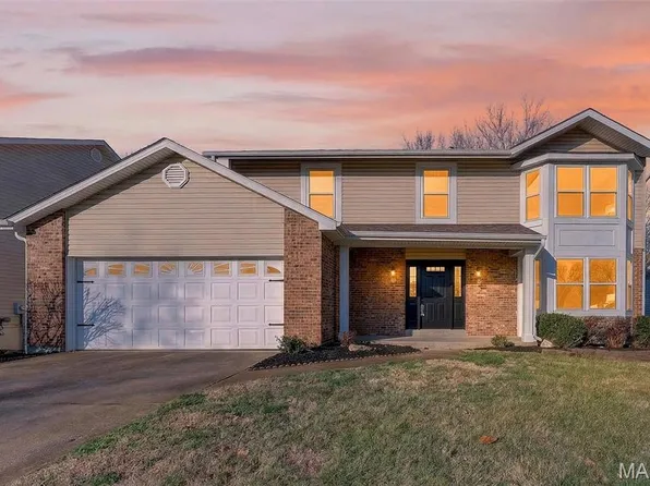 1135 Carrington Dr, Saint Peters, MO 63376