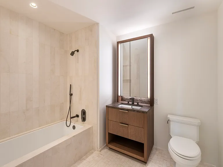 543 W 122nd St #11B — Photo 6