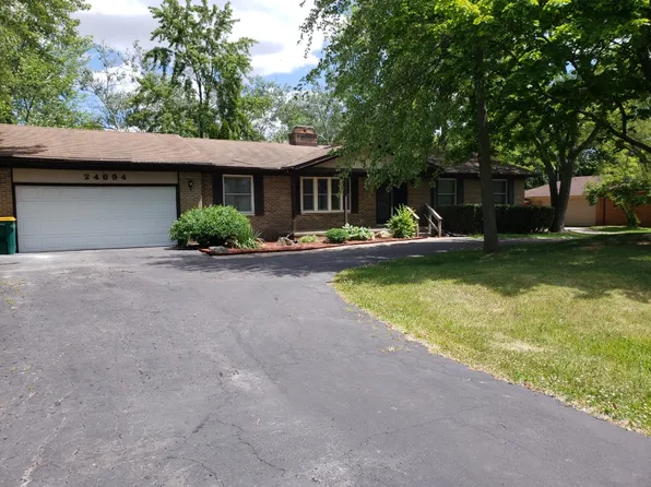 24694 Creekside Dr, Farmington Hills, MI 48336