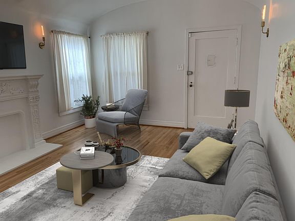 2nd image of 534 N Poinsettia Pl