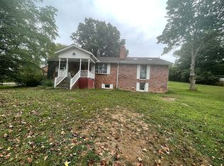 6 Dusty Ln, Fredericksburg, VA 22405