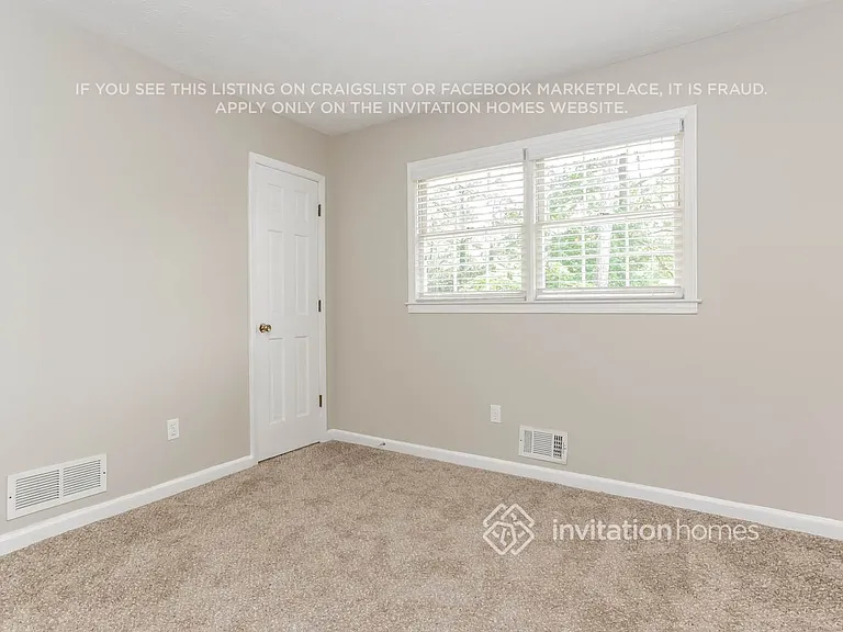 631 Shannon Green Cir SW — Photo 10