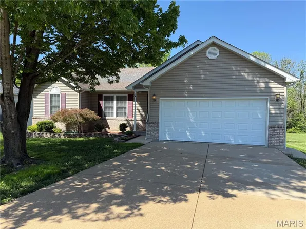 5 Alexandria Ln, Saint Clair, MO 63077