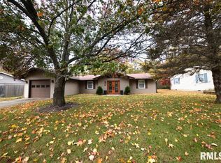 811 Buffalo Ln, Mount Vernon, IL 62864