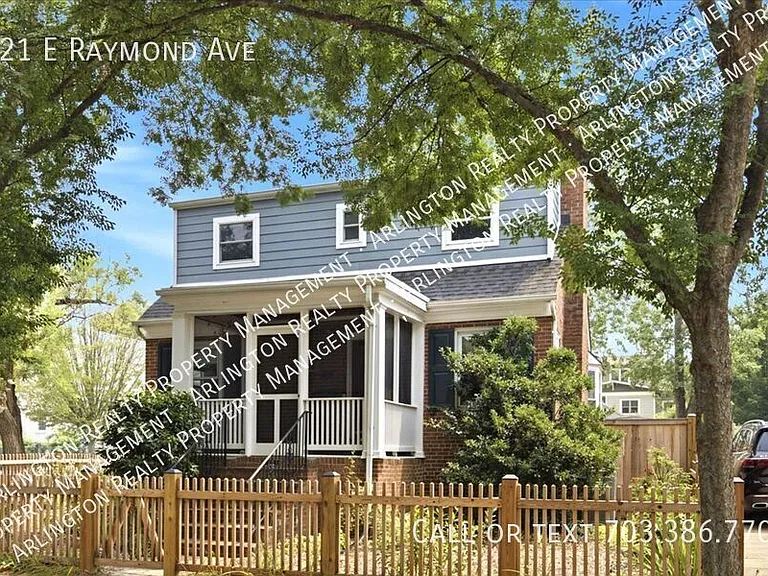 121 E Raymond Ave — Photo 4