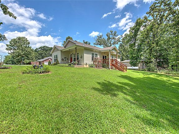 3rd image of 9 Kincardine Dr