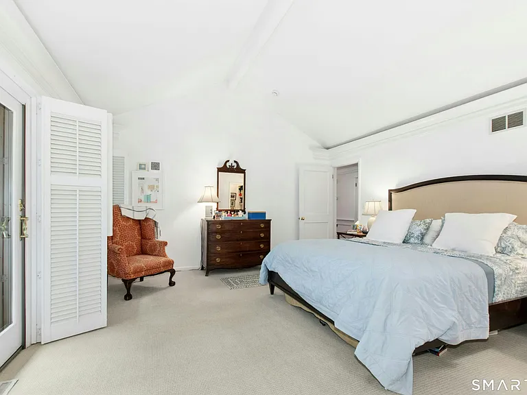 377 Main St #8 — Photo 14