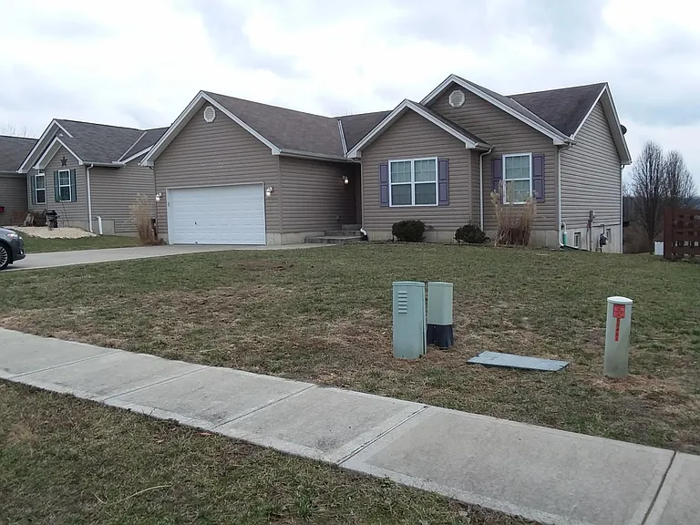 1157 Walden Ct — Photo 2