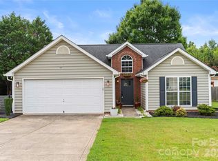 12716 Cumberland Crest Dr, Huntersville, NC 28078