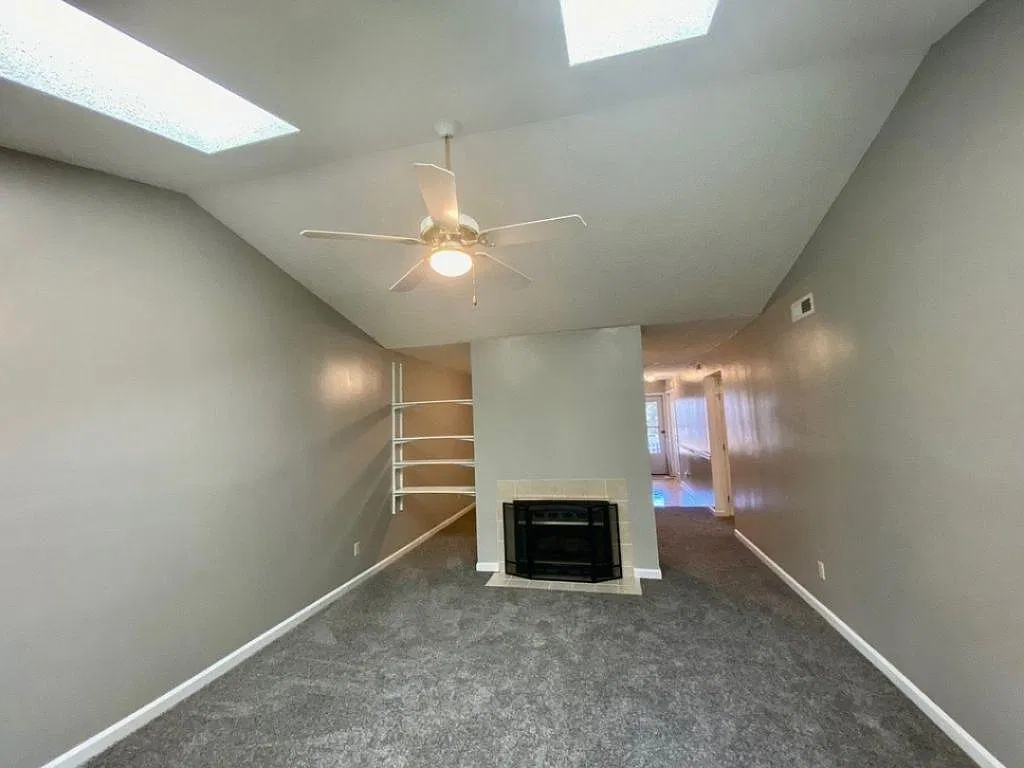 4104 Marble Way — Photo 4