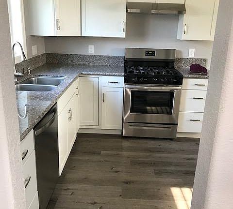 5th image of 354 1st St