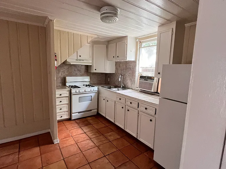 5108 Bayard Ln #9 — Photo 6
