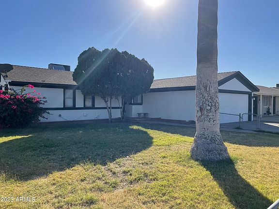 2nd image of 5021 W WINDSOR Avenue