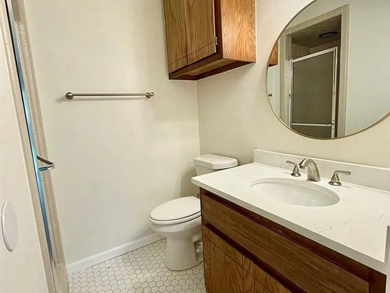 1800 Hillcrest Dr — Photo 19