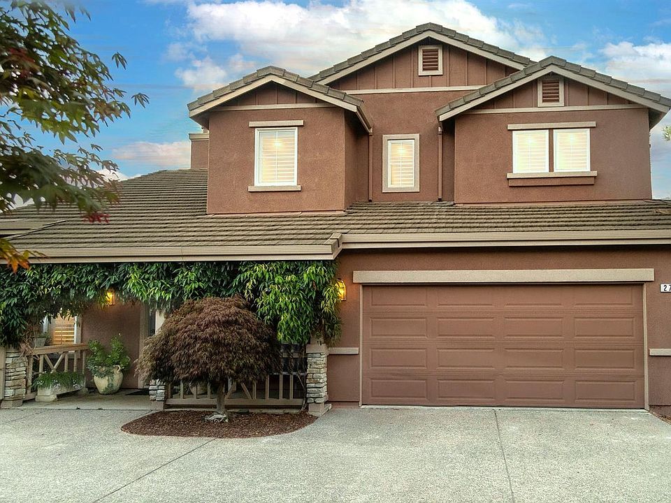 1st image of 272 Cambridge Lane