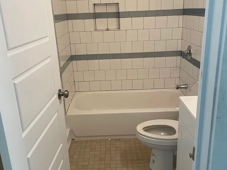 329 N Derbigny St #329 — Photo 8