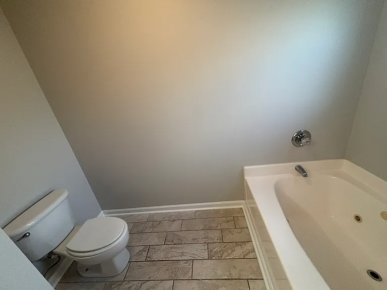 644 Grover Dr — Photo 16