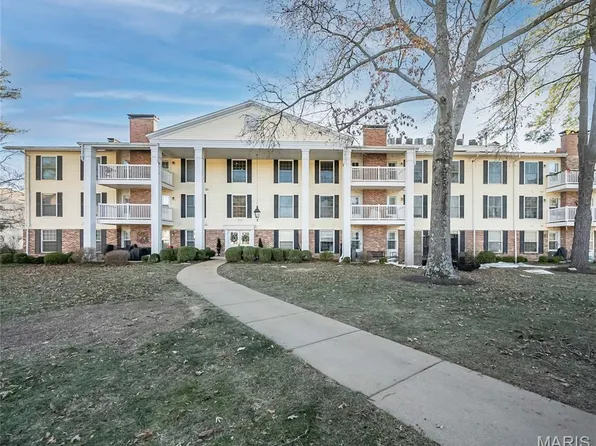 1512 Bedford Forge Ct APT 19, Chesterfield, MO 63017