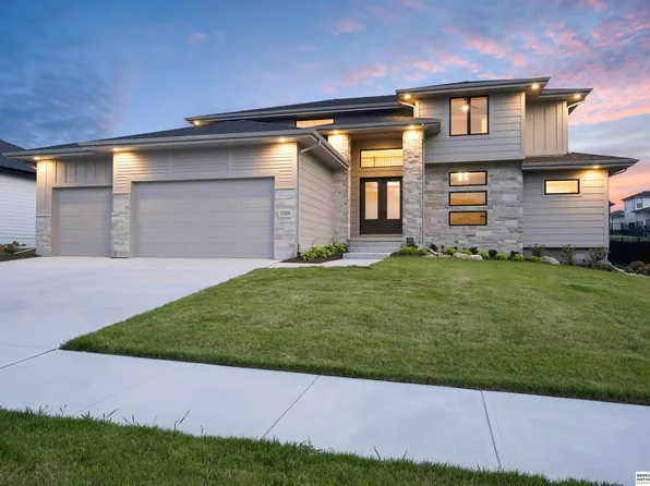 21009 C St, Omaha, NE 68022