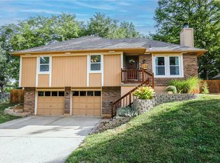 415 NE Corsicana St, Lees Summit, MO 64086