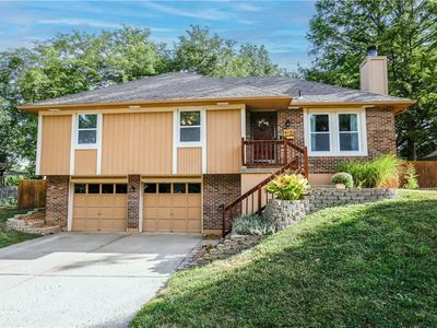 415 NE Corsicana St, Lees Summit, MO, 64086