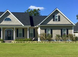 201 Kimberly Ct, Newport, NC 28570