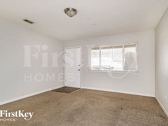 4th image of 1150 Flicker Dr