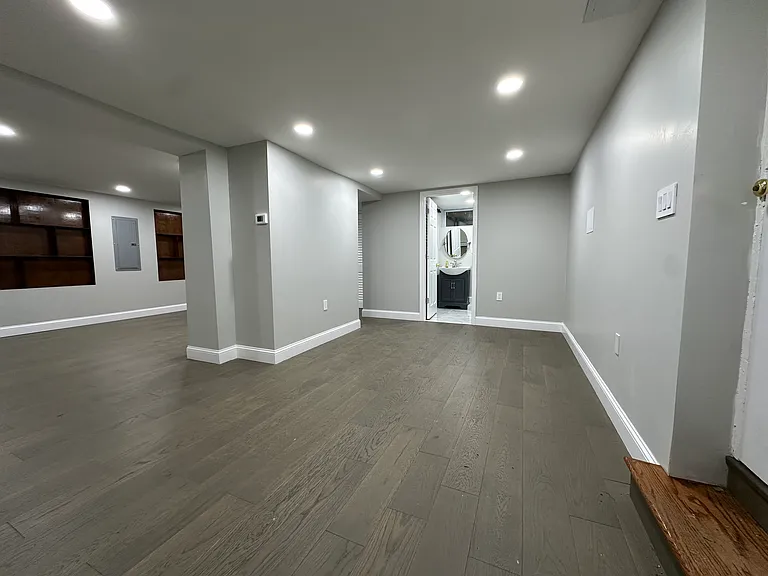 492 Lowell Ave — Photo 22