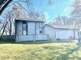 312 N Hampton Dr, Durand, MI 48429