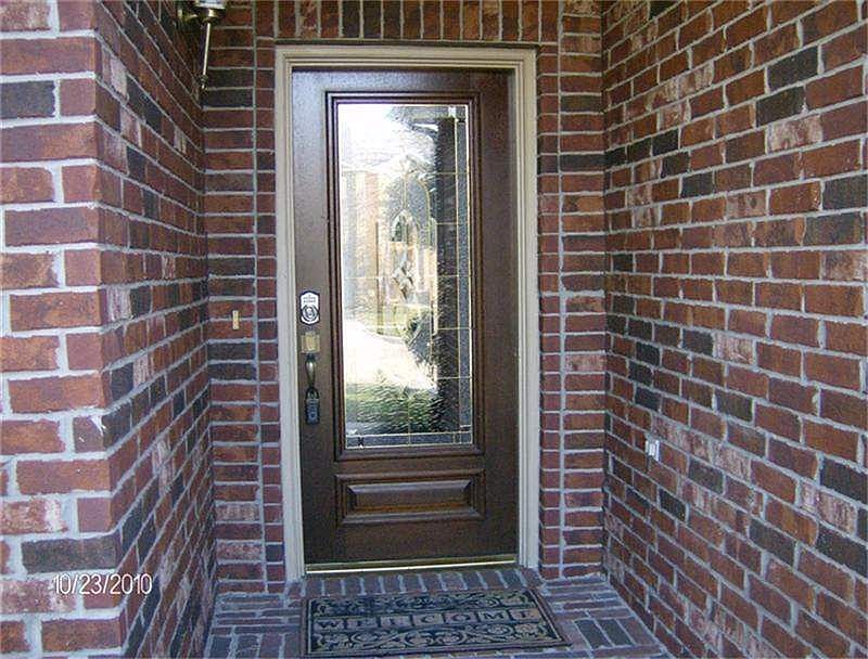 2nd image of 4214 Lakewood Dr