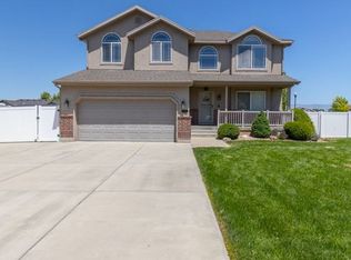 2526 W 2450 N, Clinton, UT 84015