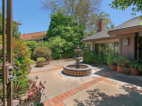 5th image of 5645 Guincho Ct