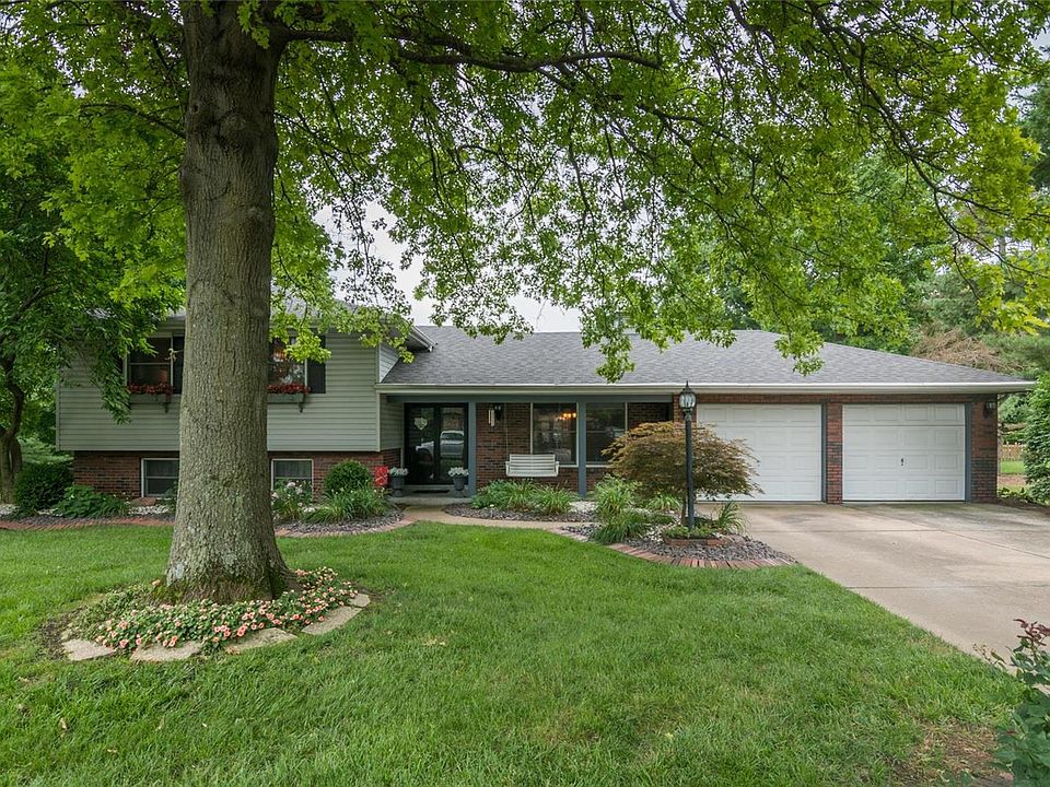 1st image of 208 Glenwood Ct